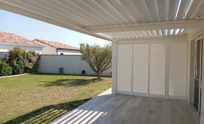 Pergola bioclimatique, Valence