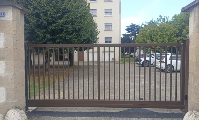 Installation d'un portail électrique à Saint-marcel-les-valence, Saint-Marcel-lès-Valence, Métallerie Serrurerie Luc Martin