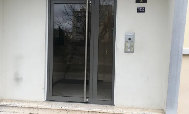 Installation de porte immeuble et ses options, Saint-Marcel-lès-Valence, Métallerie Serrurerie Luc Martin
